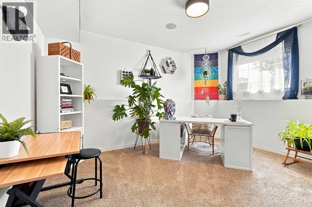 19 Jenner Crescent Property Photo 19