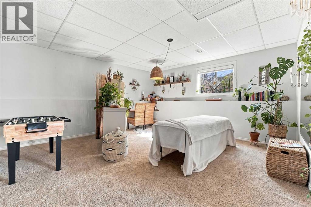 19 Jenner Crescent Property Photo 20