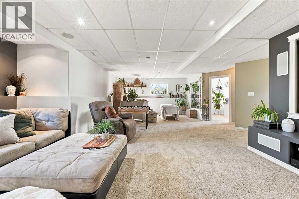 19 Jenner Crescent Property Photo 22