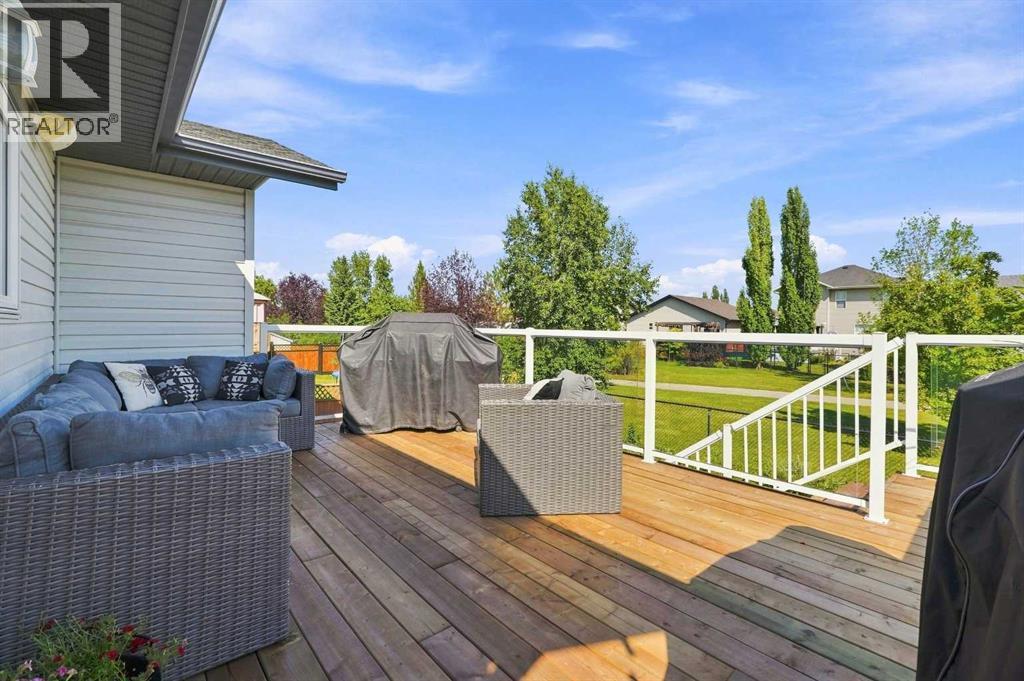 19 Jenner Crescent Property Photo 27