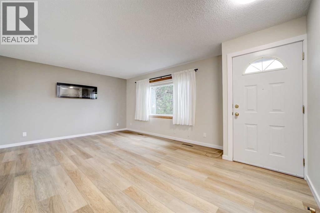 174 Eagle Road N Property Photo 3