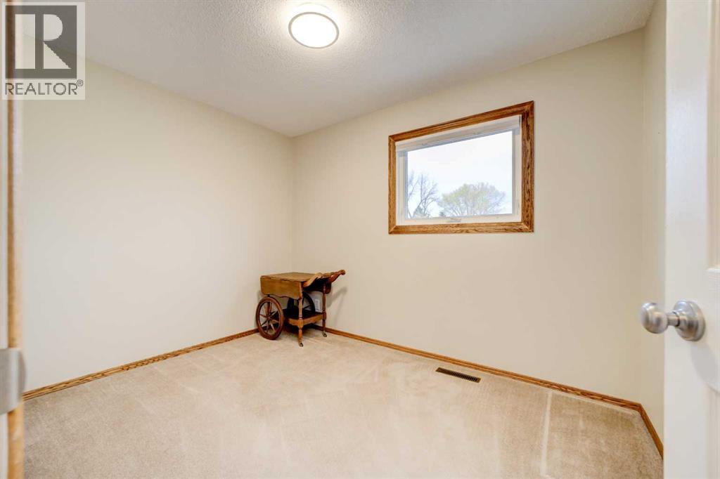 174 Eagle Road N Property Photo 17