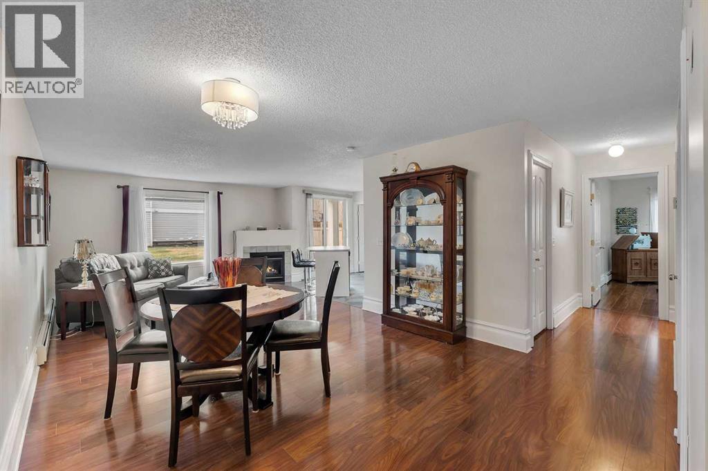 7106 Valleyview Park Southeast Property Photo 5