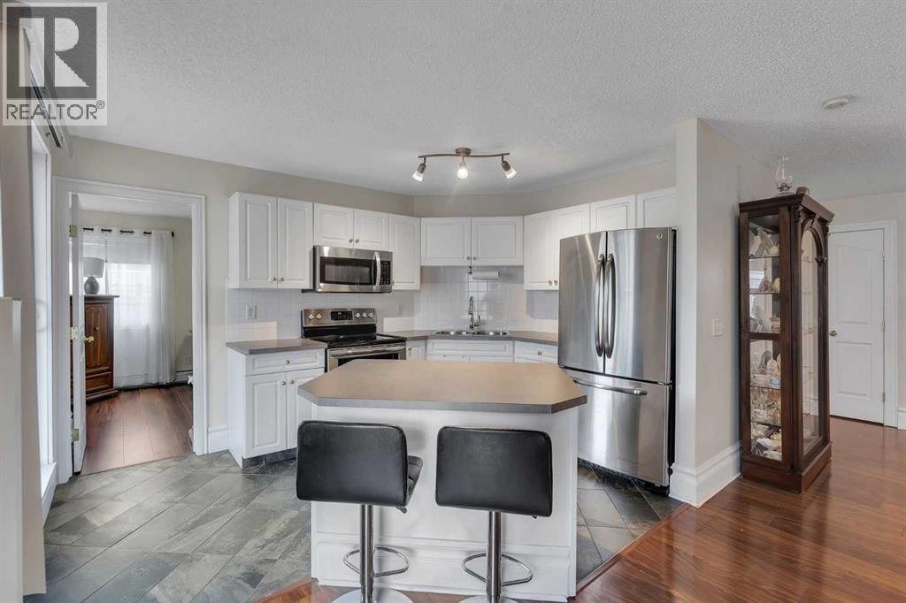 7106 Valleyview Park Southeast Property Photo 10