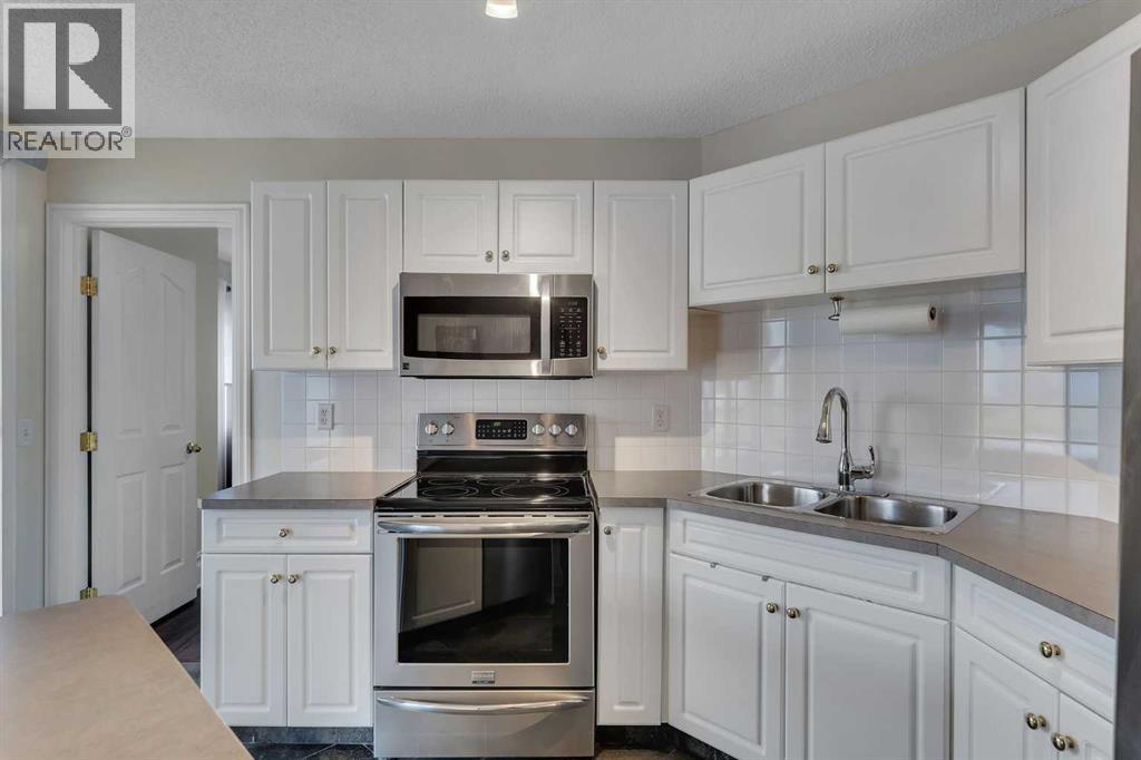 7106 Valleyview Park Southeast Property Photo 11