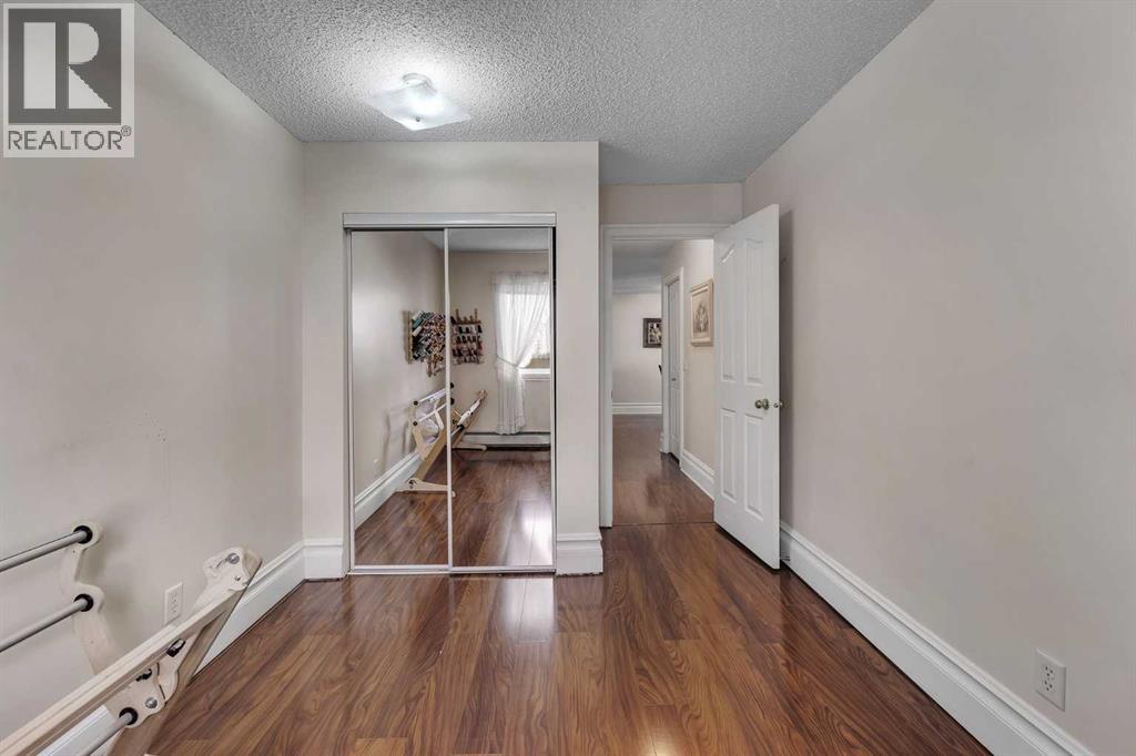 7106 Valleyview Park Southeast Property Photo 19