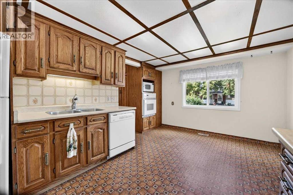 1060 Motherwell Road Ne Property Photo 11
