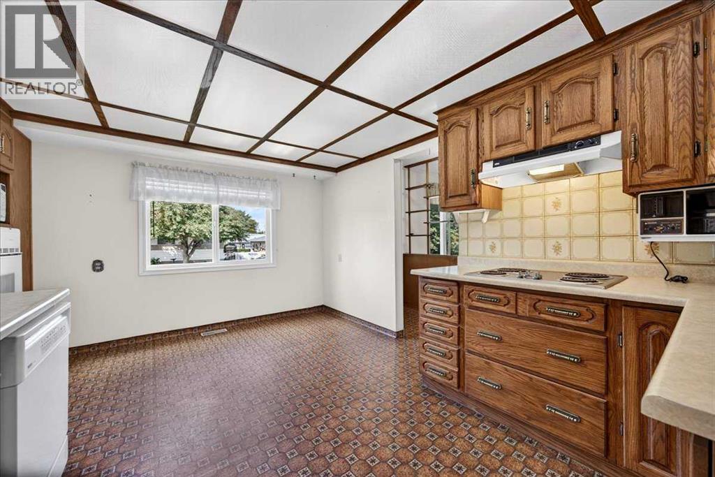 1060 Motherwell Road Ne Property Photo 12