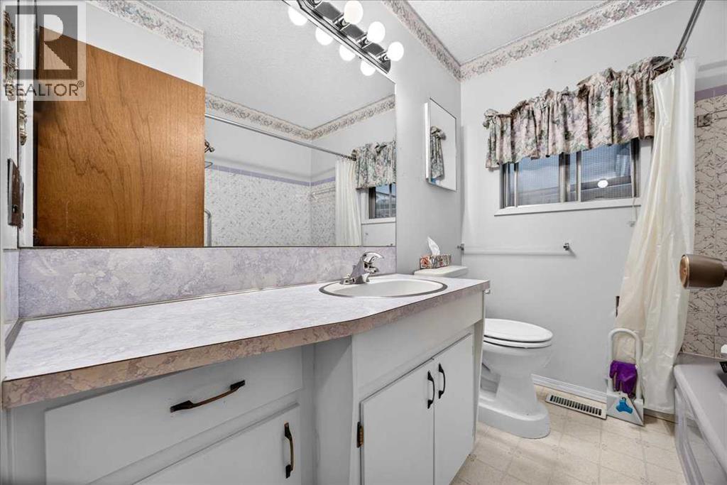 1060 Motherwell Road Ne Property Photo 16