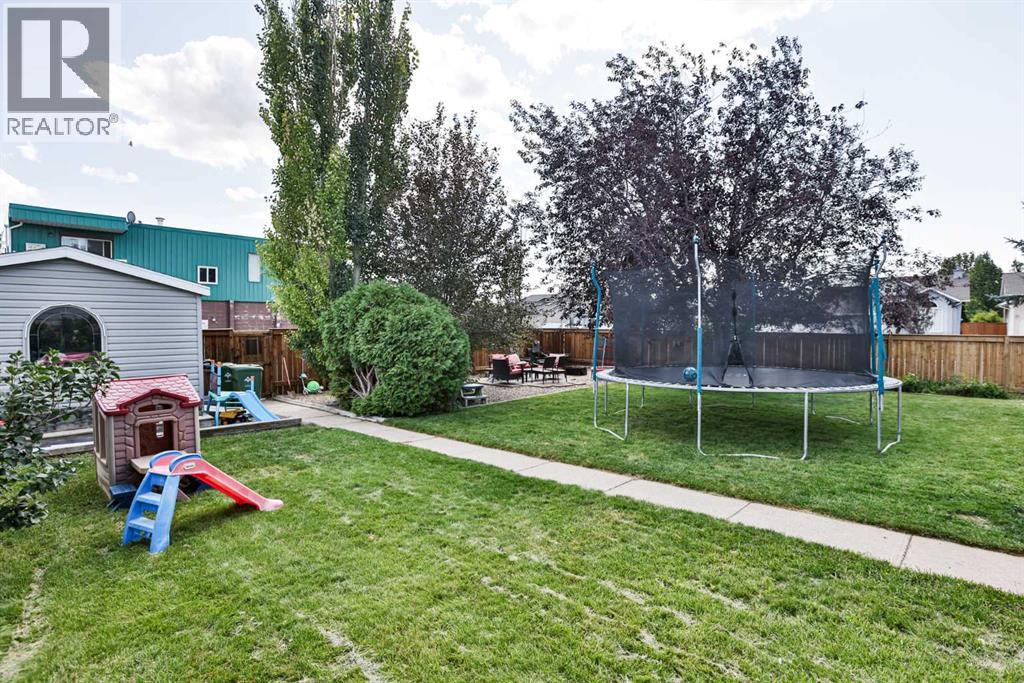 5803 49 Street Property Photo 3