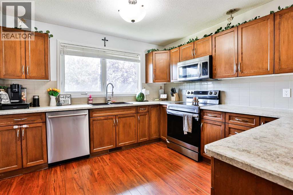 5803 49 Street Property Photo 10