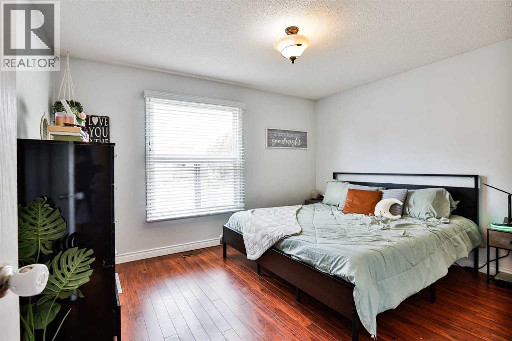 5803 49 Street Property Photo 12