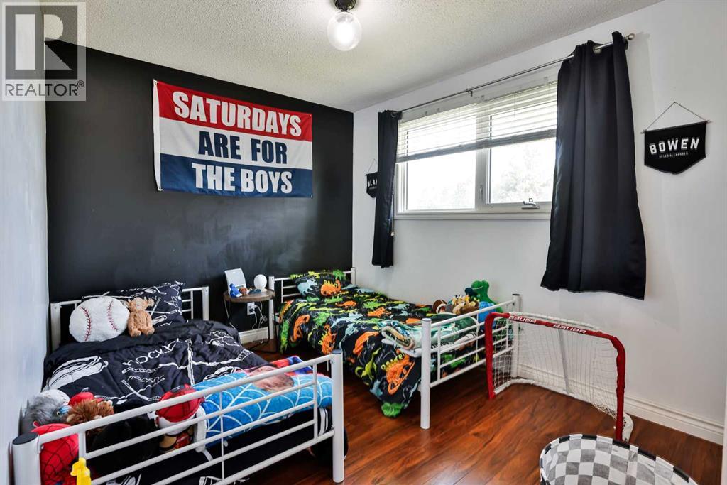 5803 49 Street Property Photo 16
