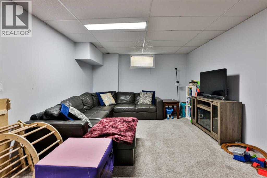 5803 49 Street Property Photo 19
