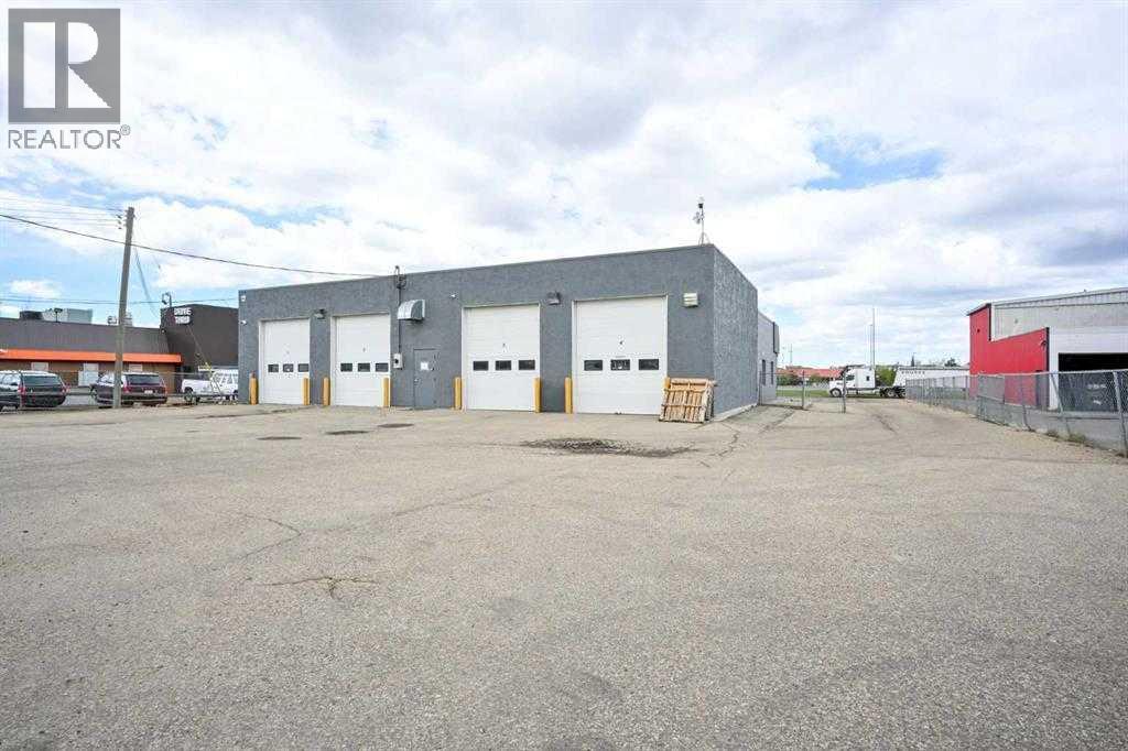 12221 100 Street Property Photo 2