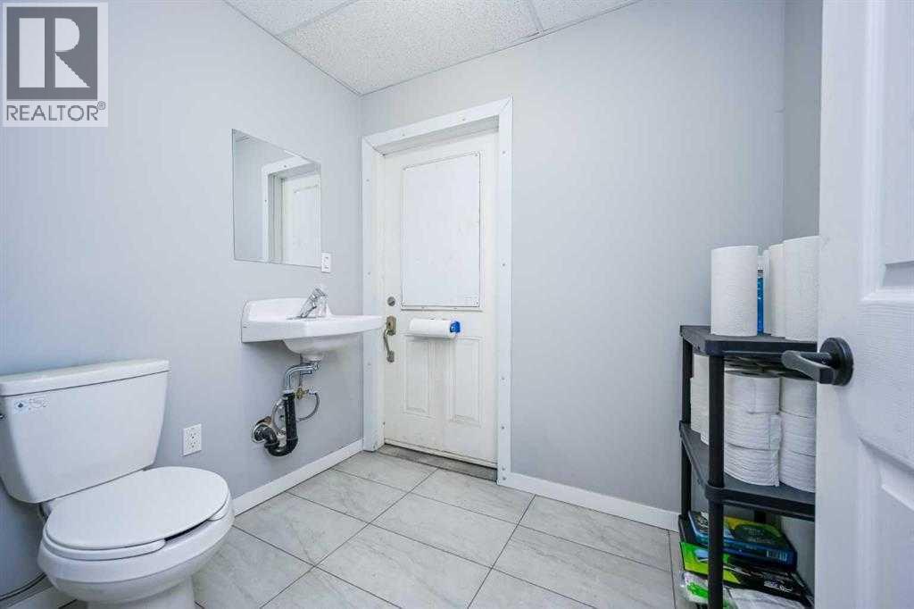 12221 100 Street Property Photo 6