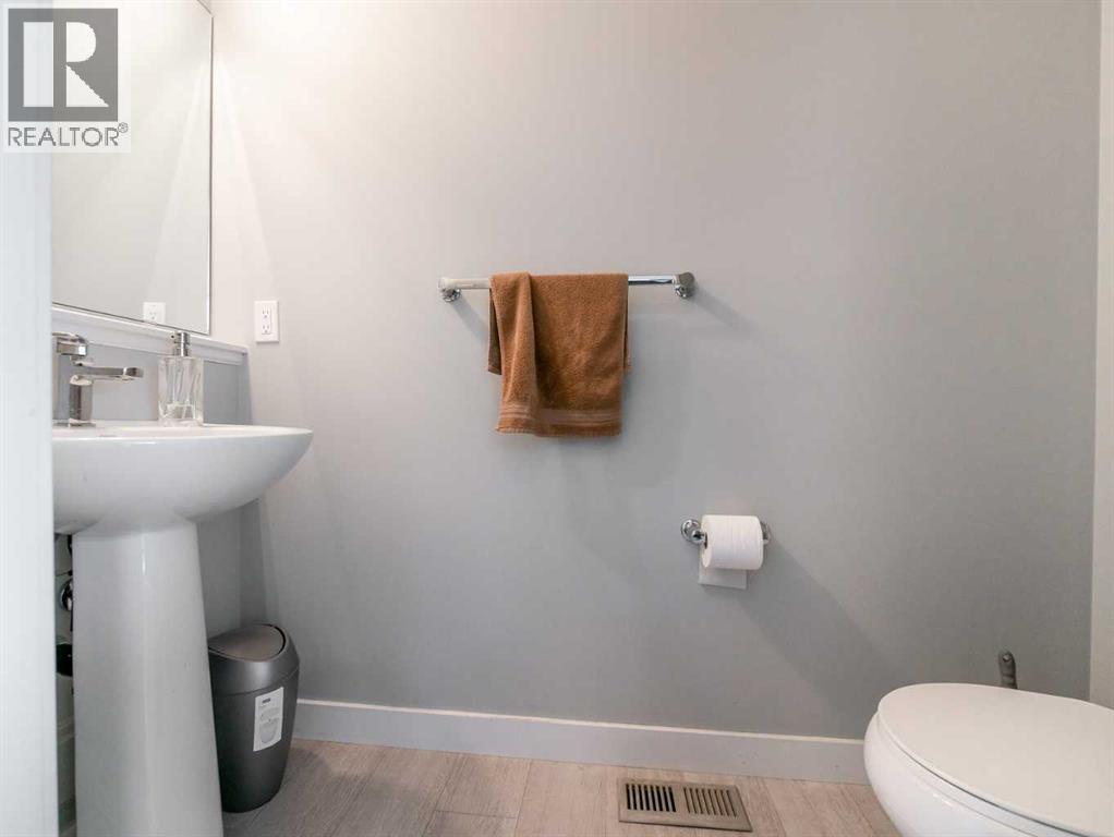 356 Westgate Crescent Property Photo 6