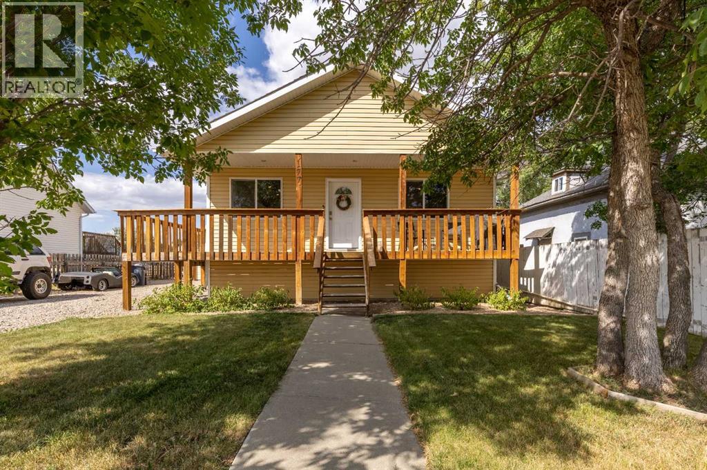 177 E 400 N Property Photo 1