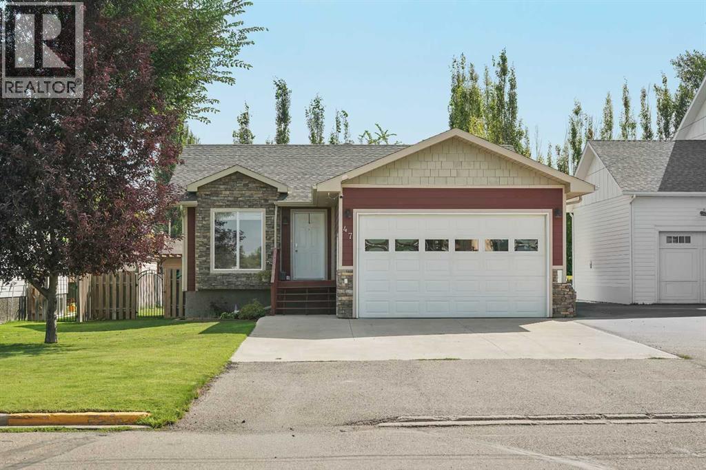 47 N 1 Street E Property Photo 1