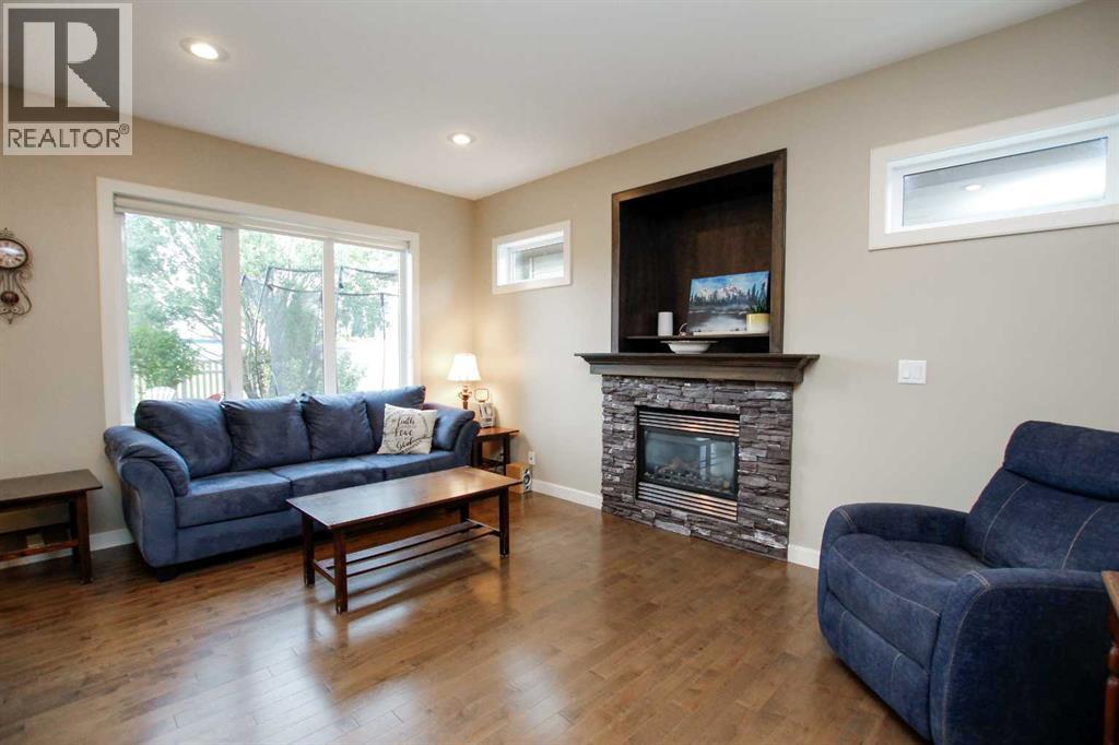 20 Connaught Crescent Property Photo 3