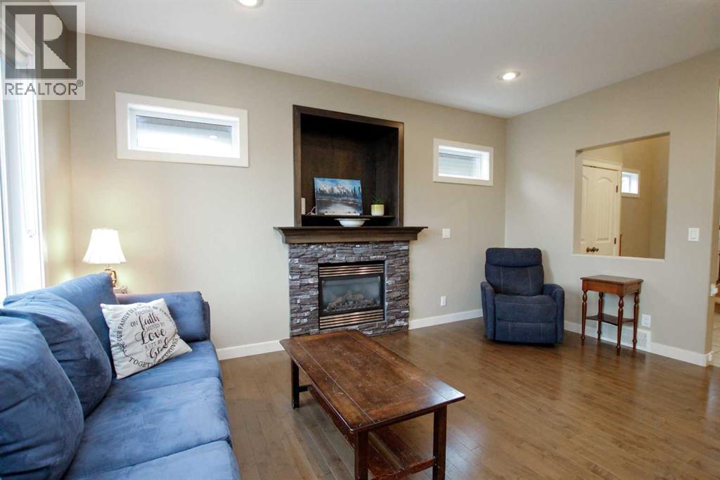 20 Connaught Crescent Property Photo 4