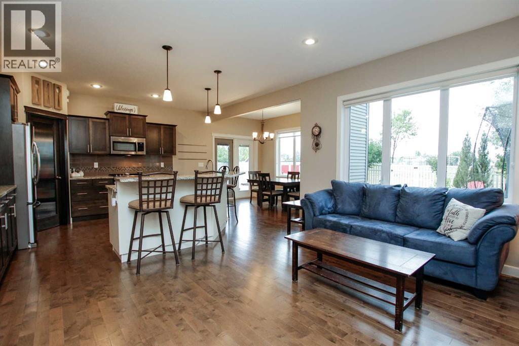20 Connaught Crescent Property Photo 5