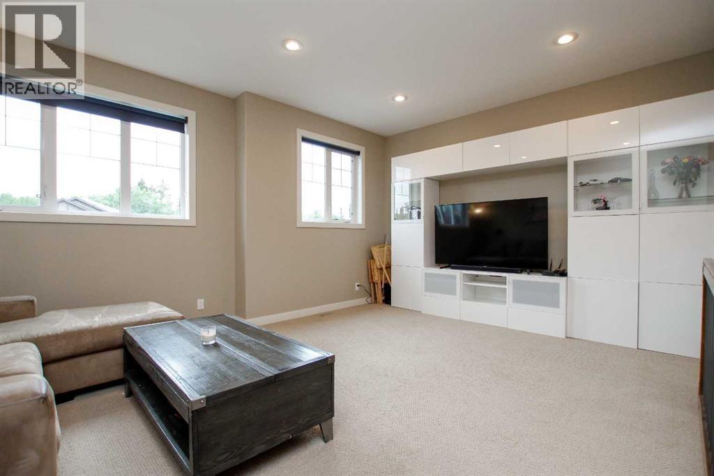 20 Connaught Crescent Property Photo 21