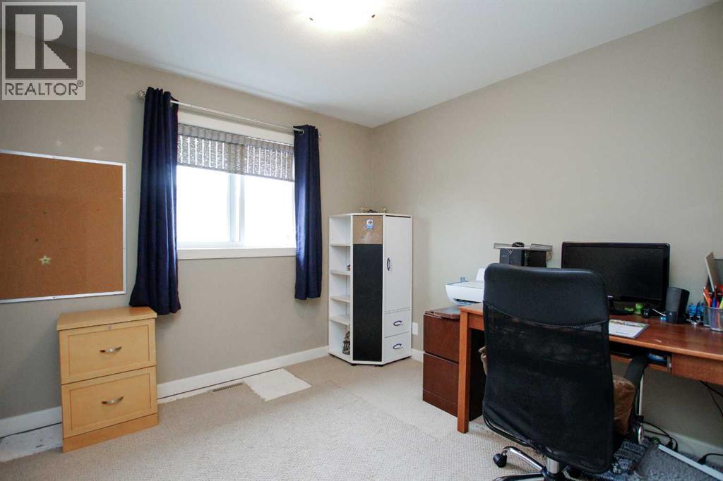 20 Connaught Crescent Property Photo 28
