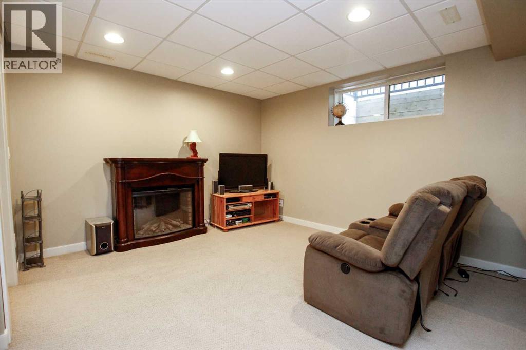 20 Connaught Crescent Property Photo 34
