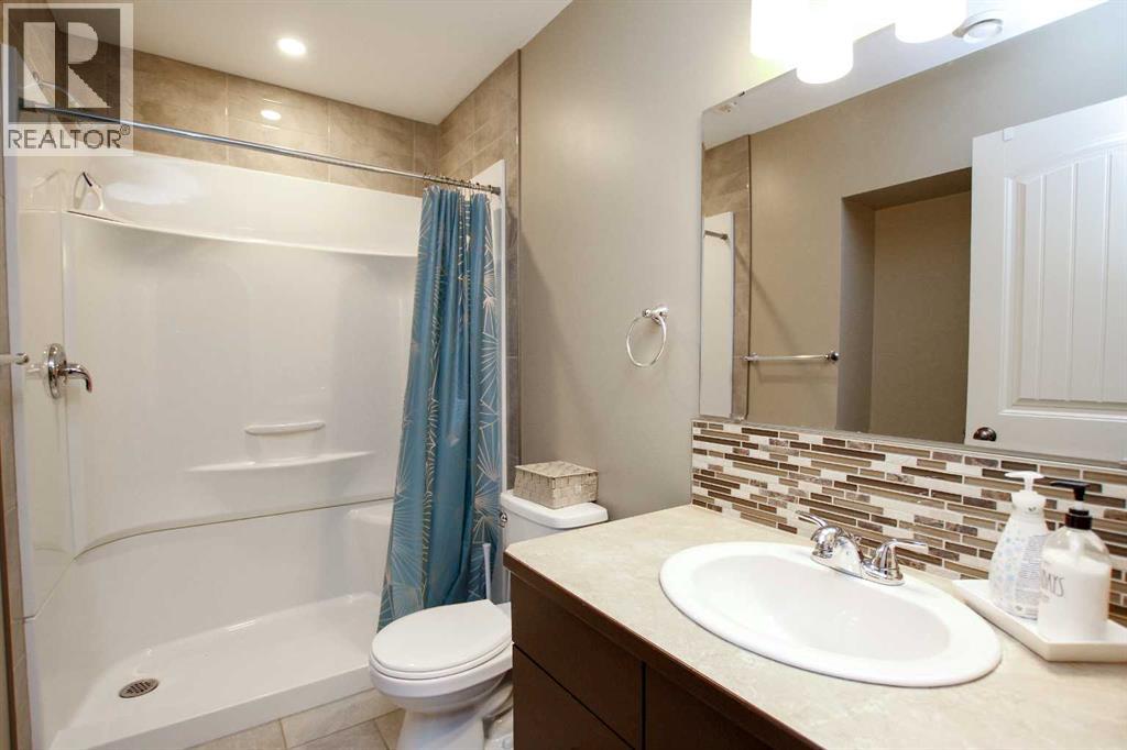 20 Connaught Crescent Property Photo 37