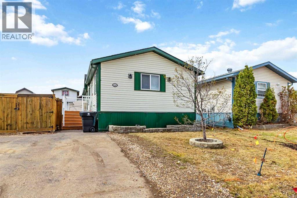 240 Mckinlay Crescent Property Photo 1