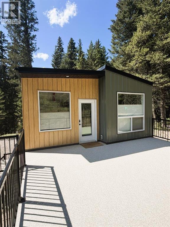 105 Pine Point Property Photo 4