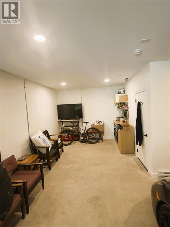 105 Pine Point Property Photo 12