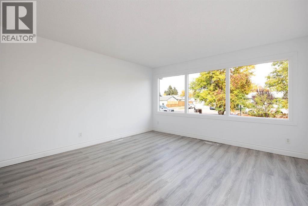 67 Alberta Drive Property Photo 3