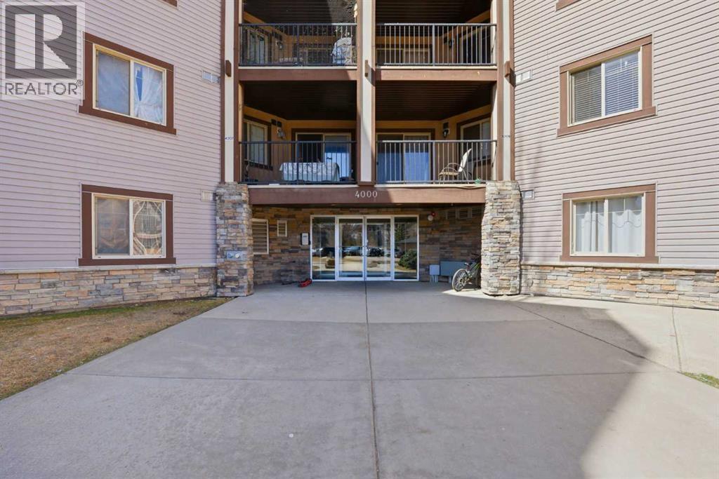 60 Panatella Street Northwest Photo de la propriété 1