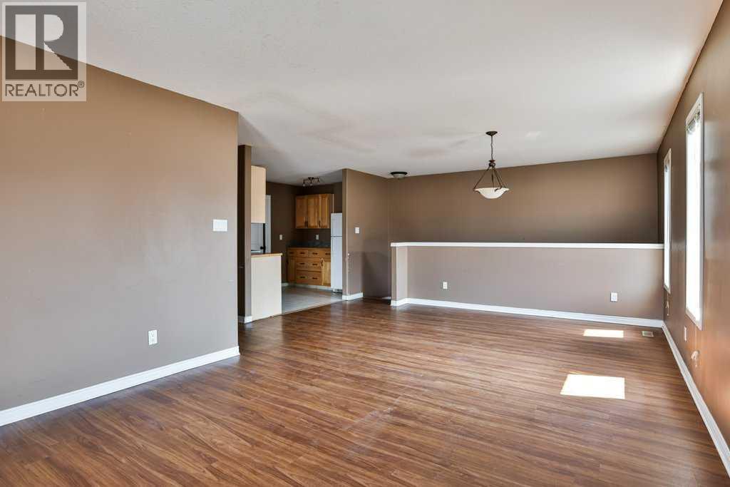 734 Heritage Boulevard West Property Photo 6