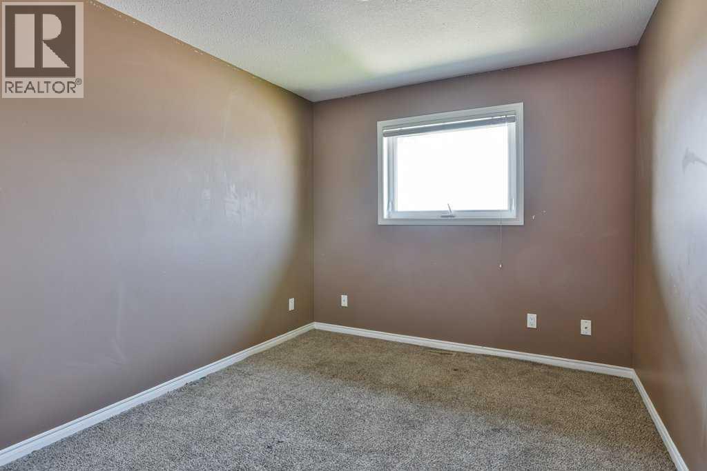 734 Heritage Boulevard West Property Photo 9