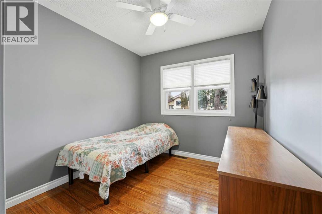 4624 49 Street Property Photo 12