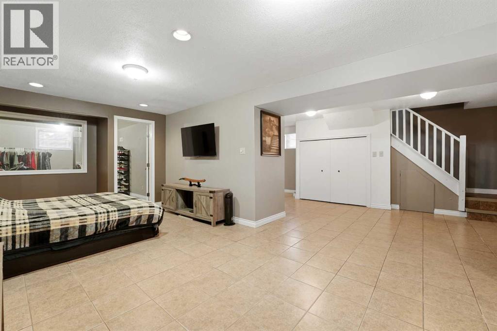 4624 49 Street Property Photo 17