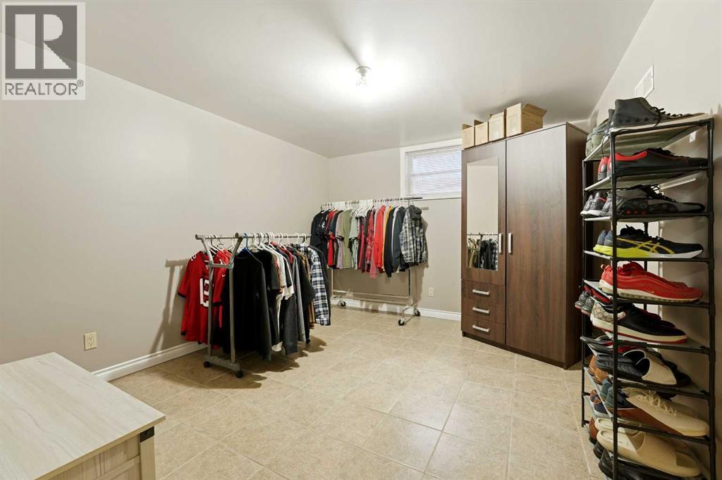 4624 49 Street Property Photo 20