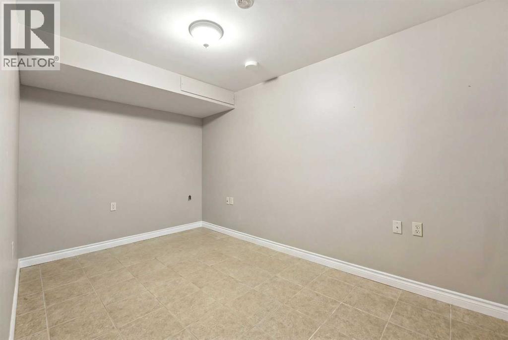 4624 49 Street Property Photo 21