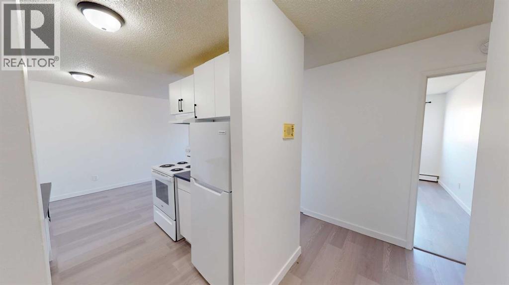 9515 100 Avenue Property Photo 2