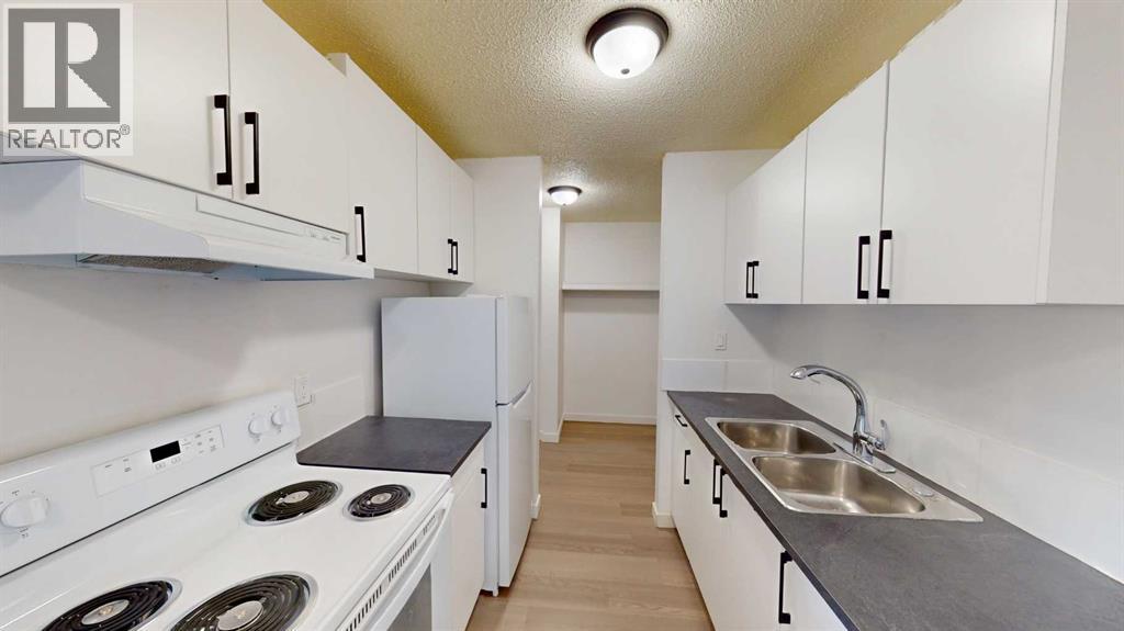 9515 100 Avenue Property Photo 3