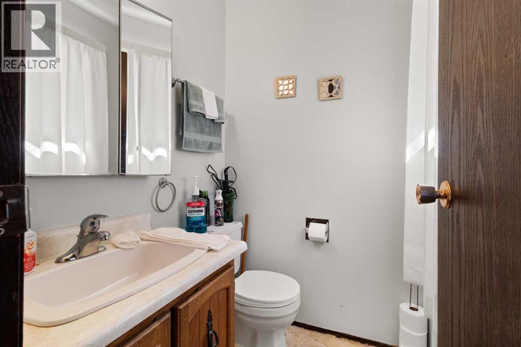40 Laura Close Property Photo 17