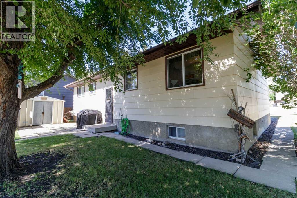 40 Laura Close Property Photo 24