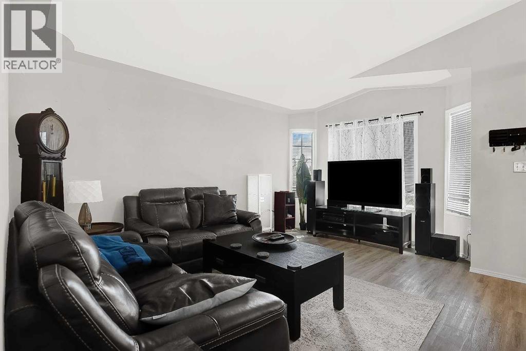 9116 104 Avenue Property Photo 3