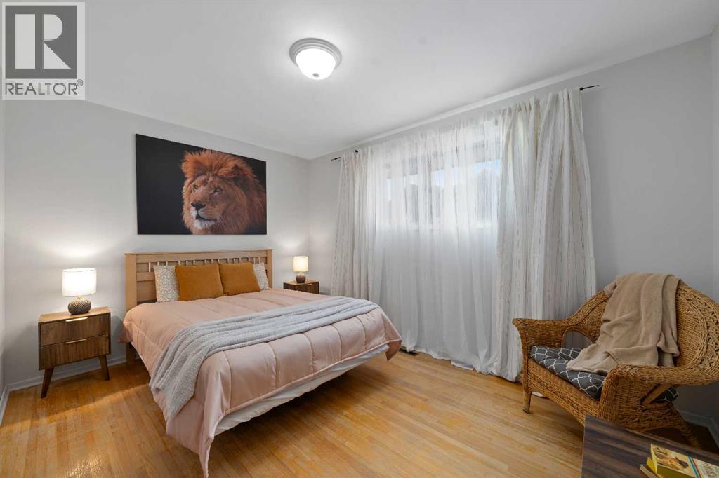 85 Huckvale Crescent Sw Property Photo 14