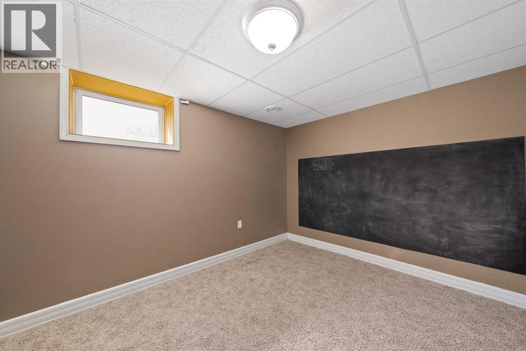 85 Huckvale Crescent Sw Property Photo 19