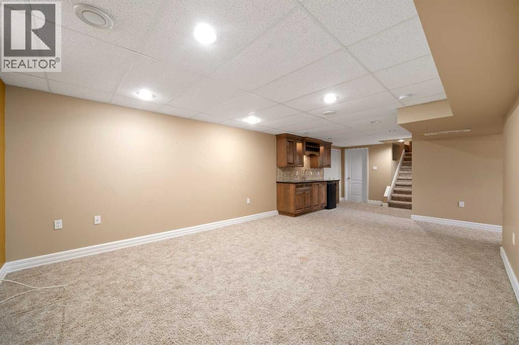 85 Huckvale Crescent Sw Property Photo 21