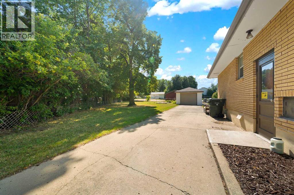 85 Huckvale Crescent Sw Property Photo 30